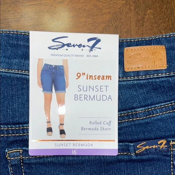 Seven7 Sunset Bermuda Denim Shorts, women’s size 16, new with tags - Picture 3 of 4